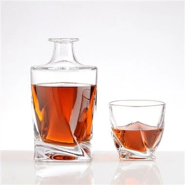Big Mouth vinflaska glas
