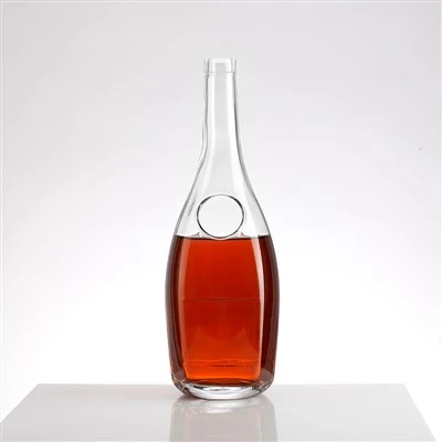 750 ml vodkaflaska vin sprit glas små flaskor